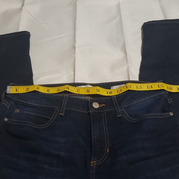 Guess 1981 skinny dark wash hi rise jeans - Picture 3 of 7